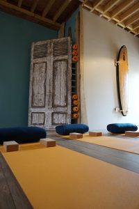 cours de yoga et retraites bien etre en dordogne